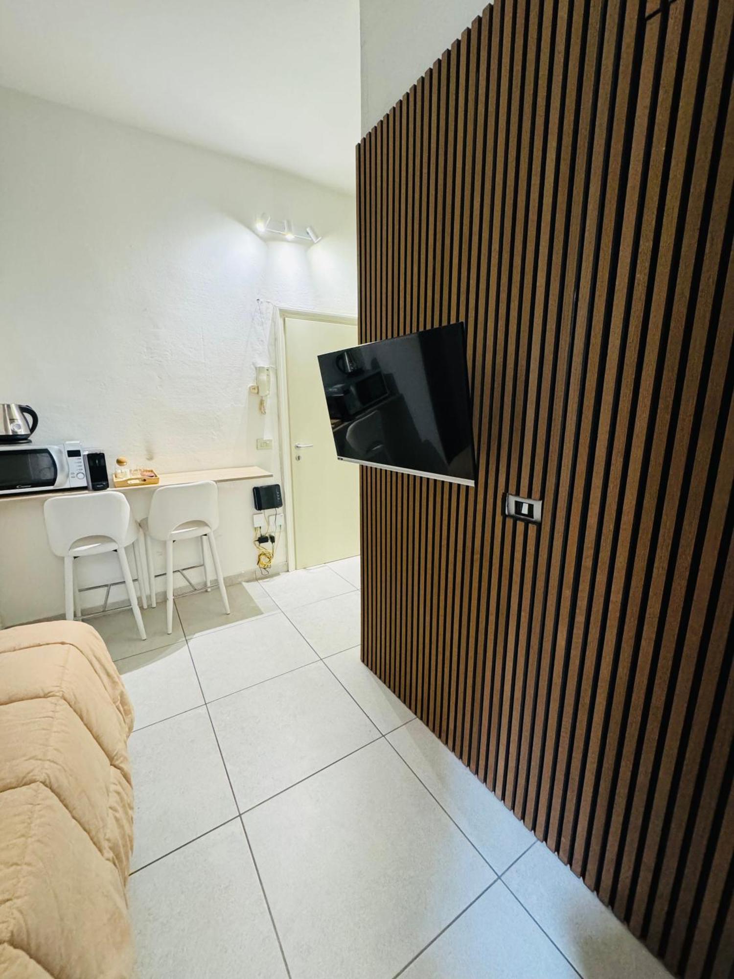 Tiny & Cosy Studio Flat In Como Exterior foto